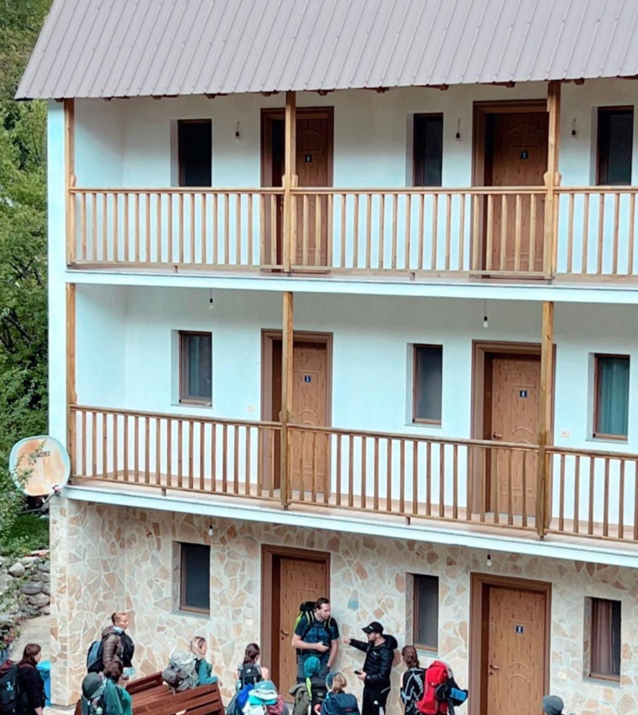 Bujtina Zici Hotel Theth Exterior foto